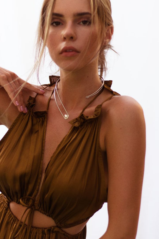 Modern Curve Necklace with Classic Touch Of Pearl